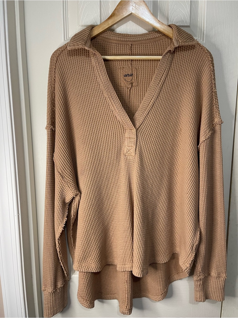 Aerie Brown Neutral Boho Oversized V-Neck Waffle Knit Raw Hem Top size Medium